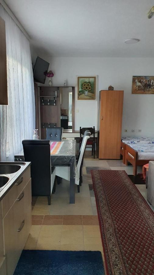 Appartamento Odmor I Mir